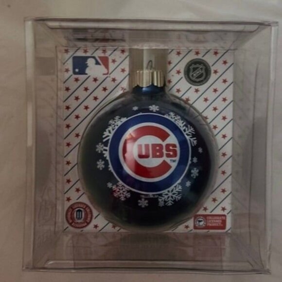 Chicago Cubs Christmas Tree Glass Ornament New - Picture 1 of 4